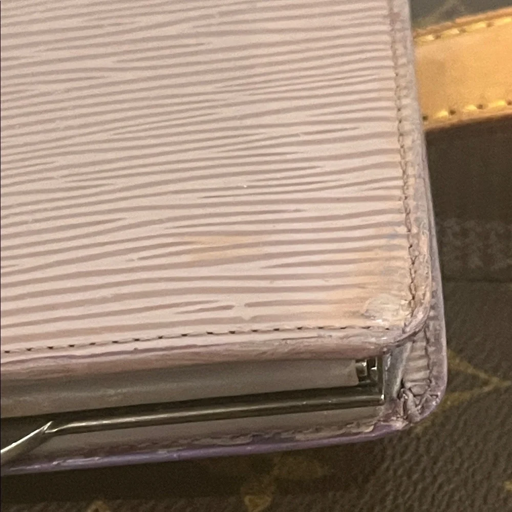 AUTHENTIC LV Snap Wallet in Lilac - Picture 7 of 13